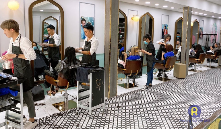 Tiệm cắt tóc không lời ở Hà Nội